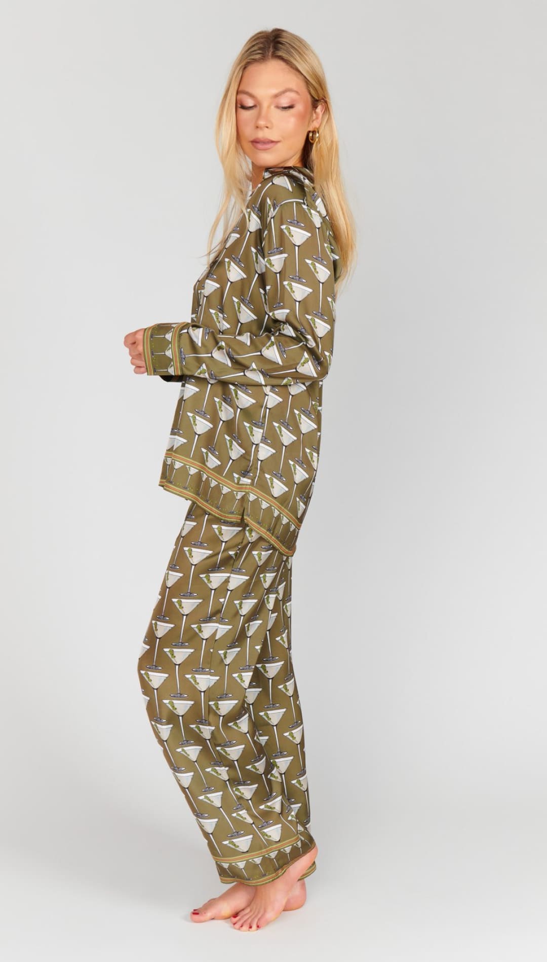 Women’s green patterned long-sleeve pajama set.